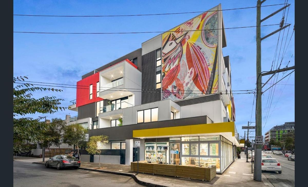 The Art Sub-penthouse With Stunning Views * Melbourne