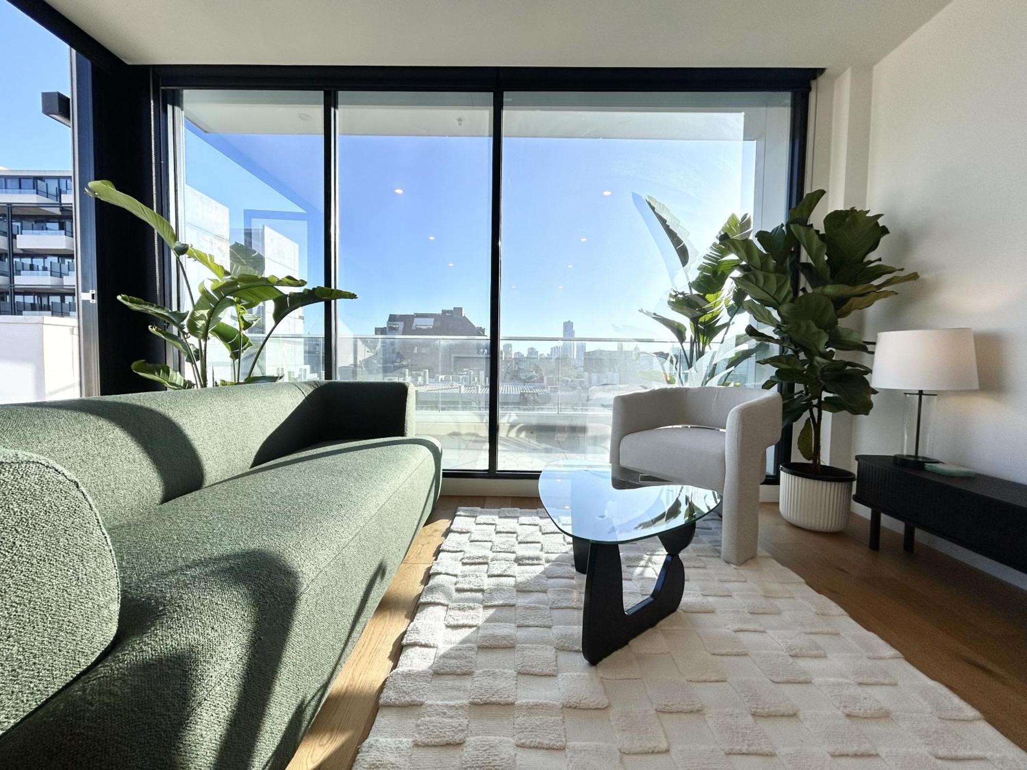 The Art Sub-penthouse With Stunning Views *